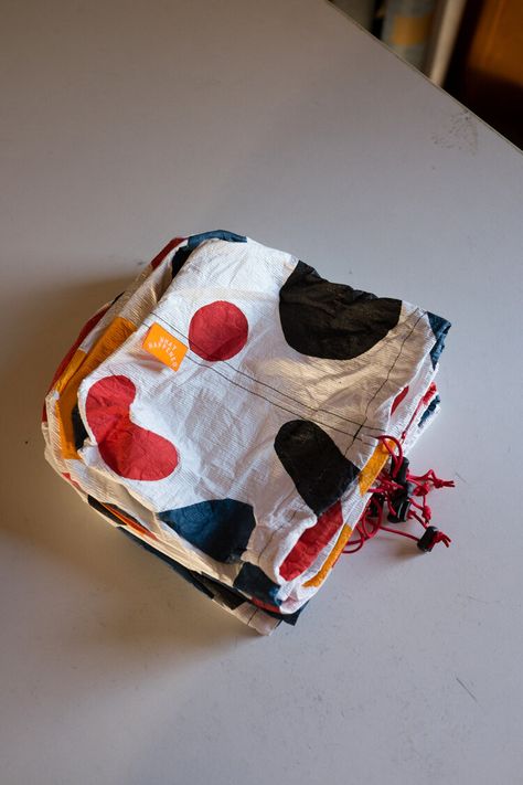 Tyvek Projects, Tyvek Bags, Tyvek Wallet, Upcycle Plastic, Upcycled Tote, Recycled Bag, Ditty Bag, Chalk Bag, Water Vapor