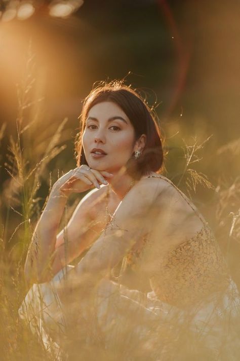 Airy Portrait Photography, Sun Portrait Photography, Outdoor Lighting Photography, 85mm 1.4 Photography, Natural Light Portrait Outdoor, Sunny Portrait Photography, Daylight Portrait Photography, Women Nature Photography, 85mm Portrait Photography