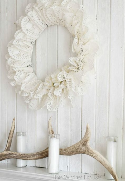 The Doily Wreath, Paper Doily Crafts, Heart Doily, Doilies Crafts, Shabby Chic Nursery, Easy Diy Wreaths, Wire Wreath Frame, Pretty Wreath, Paper Doilies