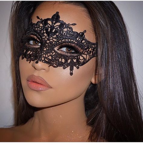 Eye Makeup For Masquerade Mask, Masquerade Make Up Ideas, Mascarade Costume Halloween Masquerade, Mascarade Ball Makeup, Masquerade Ball Makeup Looks, Masquerade Makeup Ideas With Mask, Masquarede Ball Masks, Maskerade Mask Ideas, Masquerade Hairstyles With Mask