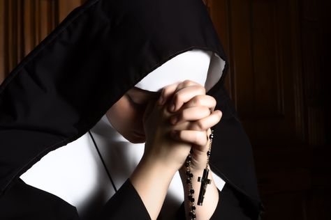 Lawyer Becomes Cloistered Nun To Pay Off Her Law School Debt http://abovethelaw.com/2017/06/lawyer-becomes-cloistered-nun-to-pay-off-her-law-school-debt/?utm_campaign=crowdfire&utm_content=crowdfire&utm_medium=social&utm_source=pinterest Nun Aesthetic, Jesus Facts, Pope Benedict Xvi, Family Counseling, Catholic Women, Pope Benedict, Bride Of Christ, Aesthetic Women, Pope Francis