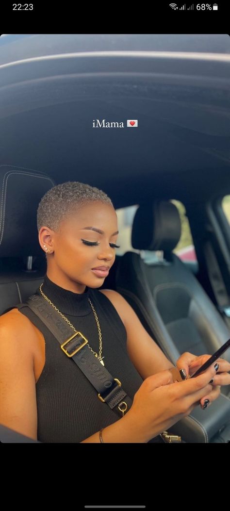 Mihlali Ndamase, Big Chop Natural Hair, Short Dyed Hair, Short Hairstyle Ideas, Shaved Hair Cuts, Short Shaved Hairstyles, Twa Hairstyles, Natural Hair Cuts, Natural Hair Short Cuts