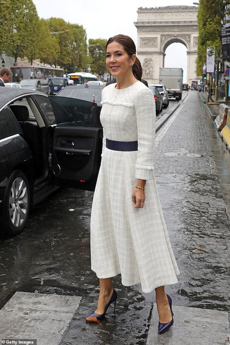 Crown Princess Mary of Denmark arrived on her own at the exhibition space, which showcases... Denmark Outfits, Royal Wardrobe, Denmark Fashion, Crown Princess Mary Of Denmark, Mary Donaldson, Princess Mary Of Denmark, Maria Isabel, Crown Queen, Mary Of Denmark