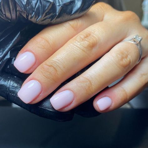 Biab Nail Designs Simple, Shirt Biab Nails, Plain Biab Nails, Plain Short Nails, Short Shellac Nails, Short Natural Nails, Blush Pink Nails, Biab Nails, Cute Nail Colors