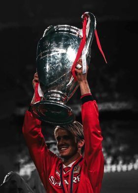 ikri an Merch Shop: Art, Posters & Prints | Displate Soccer Goals, David Beckham, Art Posters, Shop Art, Posters Prints, Champions League, Manchester United, Hd Wallpaper, Manchester