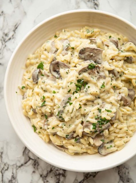 Orzo Mushroom, Orzo Recipes Side, Salad Orzo, Mushroom Orzo, Orzo Risotto, Orzo Pasta Recipes, Orzo Dishes, Risotto Recipes Easy, Orzo Recipe