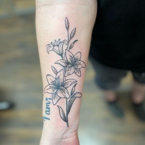 Outside Of Forearm Tattoo, Lily Traditional Tattoo, Day Lilly Tattoo, Lily Forearm Tattoo, Black Lily Tattoo, Daylily Tattoo, Tats Ideas, Tattoos 2024, Lillies Tattoo