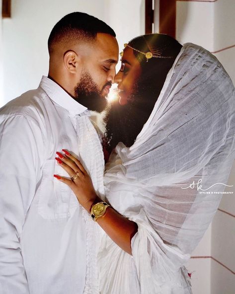 Eritrean Wedding, Habesha Culture, Ethiopian Wedding Dress, Habesha Wedding, Ethiopian Culture, Couples African Outfits, Wedding Couple Pictures, Ethiopian Wedding, Wedding Glam