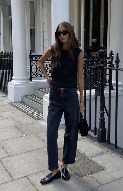 Jeans And Loafers Outfit, Loafers Outfit Summer, Loafer Outfits Women, Loafers Street Style, Black Loafers Outfit, Loafers For Women Outfit, Loafer Outfits, Street Style Outfits Casual, Cold Fashion