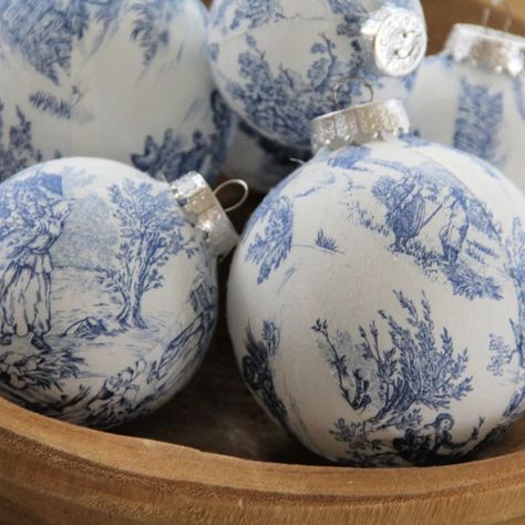 Blue Toile Christmas Ornaments Modern Christmas Decoration - Etsy UK Navy And Green Christmas Decor, Large Christmas Tree Ornaments, French Country Christmas Tree, Blue And White Christmas Tree, Chinoiserie Christmas Tree, French Christmas Decor, Toile Christmas, Chinoiserie Ornaments, Williamsburg Christmas