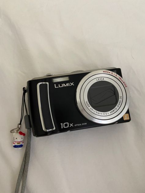 Lumix Camera, Vlog Camera, Dream Items, Cute Camera, Vlogging Camera, Photo Camera, Old Camera, Photo Editing Tricks, Panasonic Lumix