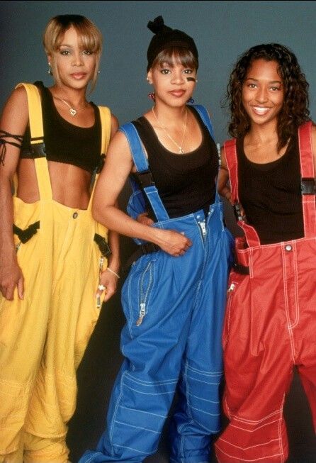 What To Wear To A '90s Party - '90s Women Fashion World Outfits 90s Hip Hop, Tlc Outfits 90s, 90’s Theme Party Outfit, Tlc Outfits, 90s Outfits Party, 90s Theme Party Outfit, 90s Party Outfit, 90s Fashion Outfits Hip Hop, Hip Hop Costumes