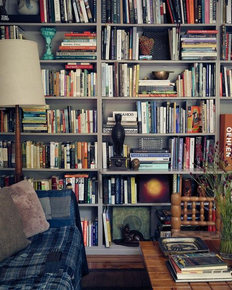 Gray Bookshelves, Full Bookshelves, Bookshelves Painted, Apartment Bookshelves, Greenwich Village Apartment, Beautiful Bookshelf, Living Space Decor, Book Pictures, Under Stairs Cupboard