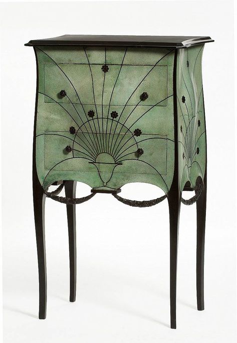 A Quintessential Introduction to French Art Deco Furniture Fiori Art Deco, French Art Deco Furniture, Art Deco Ideas, Art Nouveau Furniture, Creation Art, Fitness Art, Art Nouveau Art, Principles Of Art, Nouveau Art