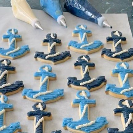 Goodies- Sweets&Treats on Instagram: "IF ONLY it could go this fast!! WATCH ME decorate these buttercream anchors!" Anchor Cookies, Beach Cookies, Cookies Decorated, If Only, Decorated Cookies, Sweets Treats, Anchors, Cookie Decorating, Butter Cream