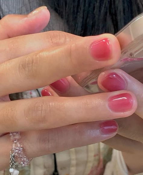 Nail Polish Destash, Jelly Nail Trend, Very Short Manicure, Jelly Nails Summer, Coral Jelly Nails, Reddish Pink Nails, Hybrid Gel Nails, Korean Short Nails, Cute Jelly Nails