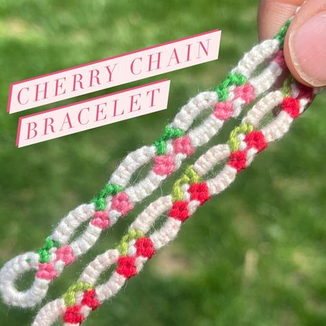 Normal pattern #147027 | BraceletBook Crochet Friendship Bracelets, Bracelet Crochet Pattern, Yarn Friendship Bracelets, Bracelet Videos, Diy Bracelets With String, Crochet Bracelet Pattern, String Bracelet Patterns, Friendship Bracelets Easy, Friendship Bracelet Patterns Easy