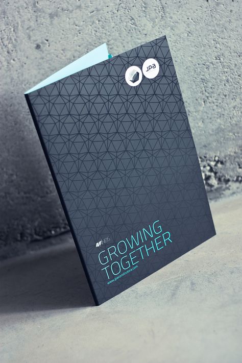 JPA Construtora on Behance Tech Company Brochure Design, Tech Editorial, Corporate Folder, Presentation Folders, Graphic Ideas, Presentation Folder, Booklet Design, Folder Design, Design Brochure