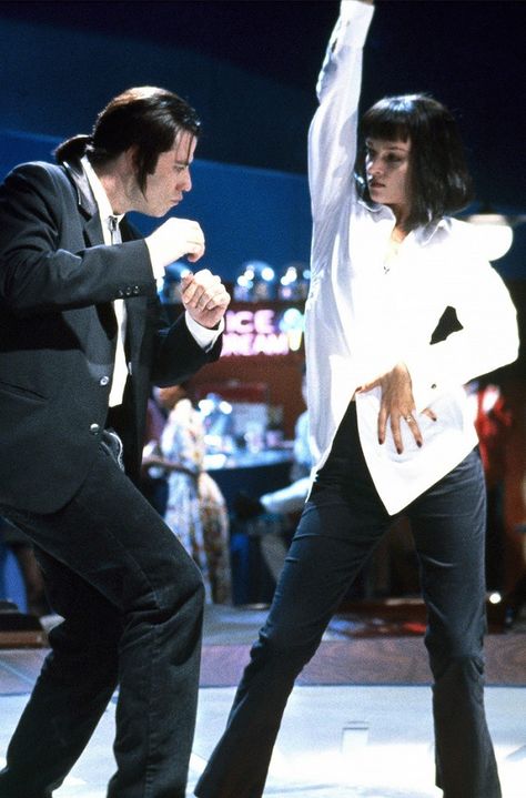 Disfraz Pulp Fiction, Pulp Fiction Halloween Costume, 90s Inspired Halloween Costumes, Pulp Fiction Costume, Uma Thurman Pulp Fiction, Cher And Dionne, Couples Halloween Outfits, Hallowen Costume, Cute Couple Halloween Costumes