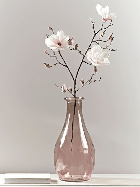 Arreglos Ikebana, Vase Deco, Vase With Flowers, Home Floral Arrangements, Festoon Lighting, Coastal Design, Flowers Photography, 인테리어 디자인, Home Decor Accessories