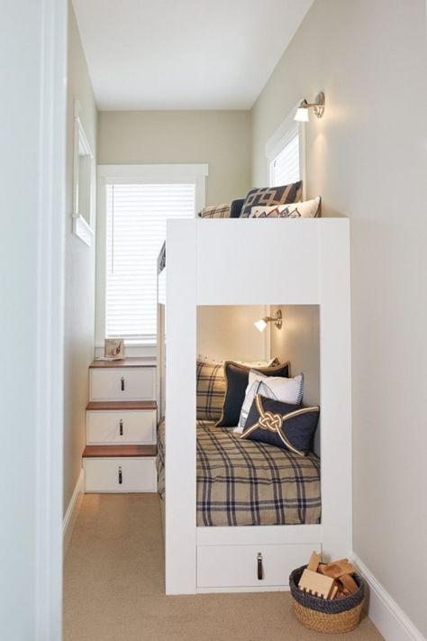 40 Ideen für kühle und produktive EtagenbettenUncategorized https://www.boredart.com/2019/07/cool-and-productive-bunk-bed-ideas.html Bunk Beds Small Room, Very Small Bedroom, Beds For Small Rooms, Modern Bunk Beds, White Bunk Beds, Small Bedroom Storage, Wooden Bunk Beds, Bunk Bed Designs, Maids Room