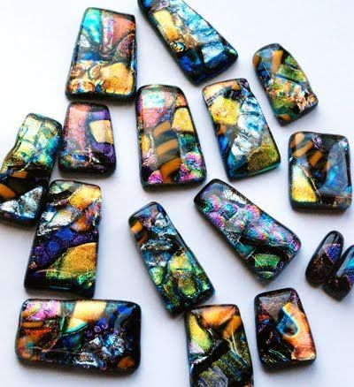 Fused Glass Jewelry Dichroic, Dichroic Jewelry, Dichroic Glass Jewelry, Fused Glass Artwork, Glass Fusing Projects, Creation Deco, Fused Glass Pendant, Fused Glass Jewelry, Fused Glass Art