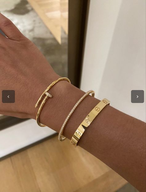 Bracelet Cartier, Wrist Jewelry, Luxe Jewelry, Cartier Jewelry, Gold Bracelets, Jewelry Essentials, Classy Jewelry, Stacked Jewelry, Jewelry Lookbook