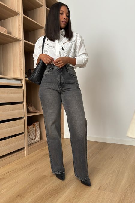 Straight High Jeans curated on LTK Jeans Outfit Office, Cardigan Jeans Outfit, Straight Leg Jeans Outfit, Cardigan Jeans, Straight Leg Jeans Outfits, Outfit Office, Cozy Outfits, Chic Pants, Jeans Outfit