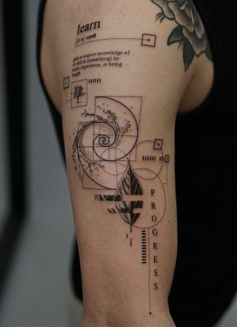 Geometric Shapes Tattoo, Tatouage Fibonacci, Geometric Tattoos For Men, Shapes Tattoo, Geometric Tattoo Leg, Tato Geometris, Men's Tattoo, Tattoo Homme, Geometric Tattoo Sleeve Designs