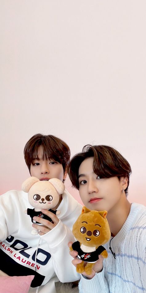 Seungmin Skzoo Wallpaper, Seungmin And Han Wallpaper, Seungmin Straykids Cute, Seungmin And Han, Han And Seungmin, Han Wallpaper, Han Seungmin, Straykids Wallpaper, Stray Kids Wallpaper