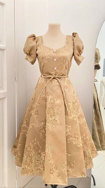 Sunday Dress Aesthetic, Aesthetic Dress Outfit Classy, Sunday Dress Top Design, Sunday Kawr Design, Sunday Dress Top, Sunday Dress Outfit Church, Mizo Sunday Tops, Sunday Dress Mizo, Mizo Sunday Dress Design