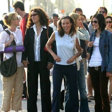 L Word Outfits, The L Word Aesthetic, Dyke Fashion, Leisha Hailey, Kate Moennig, Shane Mccutcheon, Oceans Eight, L Word, Jennifer Beals