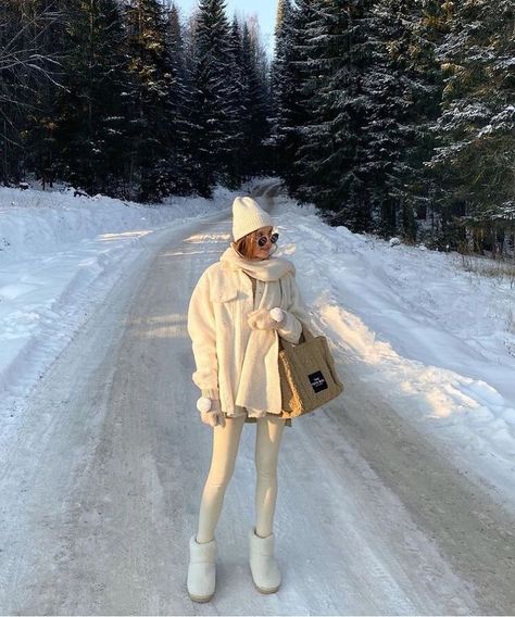 Womens Winter Outfits, Outfits Cold Weather, Cold Weather Outfits Winter, Winter Outfits Snow, 2023 Outfits, Outfits Cold, Ski Outfit, 2024 Outfits, Stylish Winter Outfits