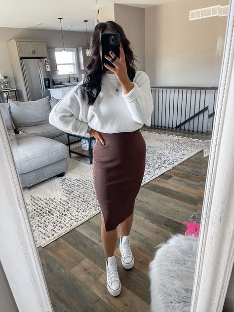 Brown Midi Dress Outfit, Winter Church Outfits, Long Sweater Dresses, Winter 2024 Fashion Trends, Brown Dresses Outfit, Church Outfit Winter, Winter 2024 Fashion, Modest Fall Outfits, Midi Dress Outfit