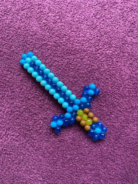 Aquabeads Minecraft, Aquabeads Ideas, Minecraft Diamond, Pony Bead Crafts, Aqua Beads, Water Beads, Bead Ideas, Pony Beads, Teen Boy