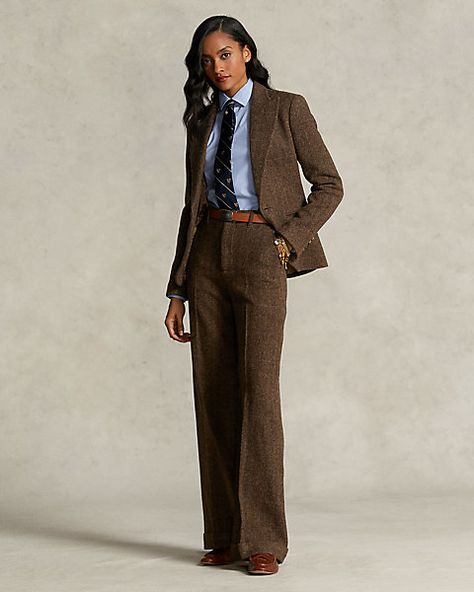 Tweed Blazer Outfit Women, Black Pencil Skirts, Formal Suits For Women, Parisienne Style, Herringbone Suit, Rugby Fashion, Tweed Trousers, Tweed Pants, Tweed Suits