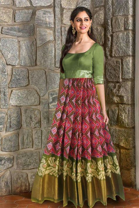 Box pleated gown Pleated Gown Indian, Blouse Designs High Neck, Ikkat Dresses, Long Frock Designs, Long Gown Design, Pleated Gown, Anarkali Dress Pattern, Long Frock, Long Gown Dress