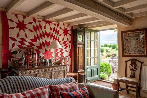 Autumn Colour home Living Room Big, Colour Home, Utility Room Storage, Country Living Uk, Rustic Country Kitchens, Wall Feature, Flagstone Flooring, Rustic Room, Cosy Room