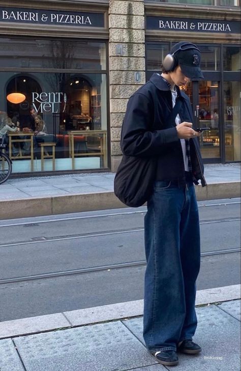 Soft Boy Style, Korean Street Fashion Men, Guy Fits, Soft Boy, Street Style Outfits Men, Street Fashion Men Streetwear, Guys Clothing Styles, Mens Outfit Inspiration, Foto Poses