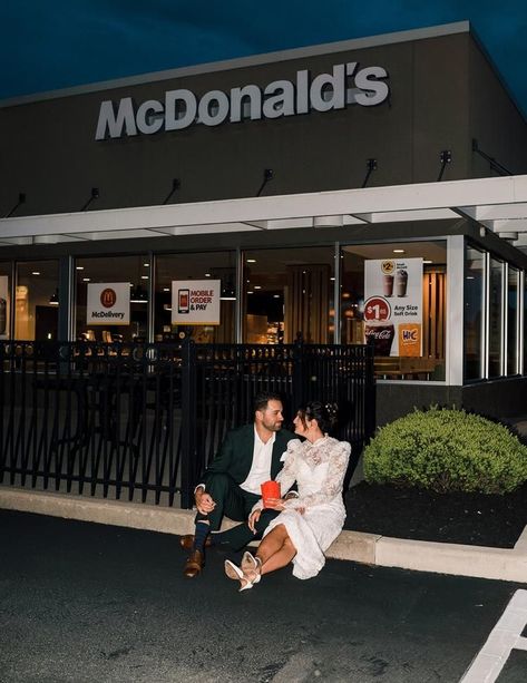 A super fun and playful after wedding party session at a fast food restaurant. Photography by Brittany Ford from Buffalo, New York. Wedding Fast Food Pictures, Wedding Fast Food, Food Restaurant Photography, After Wedding Party, Burger Places, Tiny Wedding, Restaurant Photography, Mother Wedding, Dark City