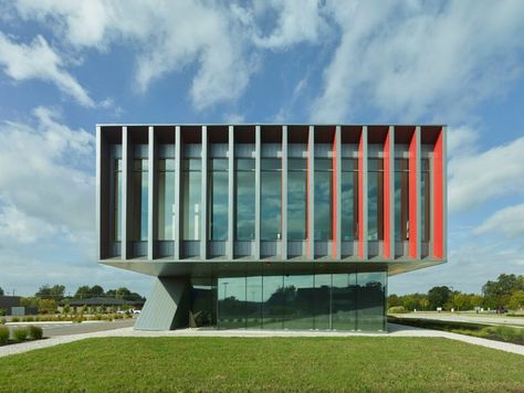 Marlon Blackwell Architects creates Arkansas pediatric clinic Marlon Blackwell, Pediatric Clinic, Architecture Jobs, Healthcare Architecture, Maternity Hospital, Medical Office, Facade Architecture, Facades, Architecture Building