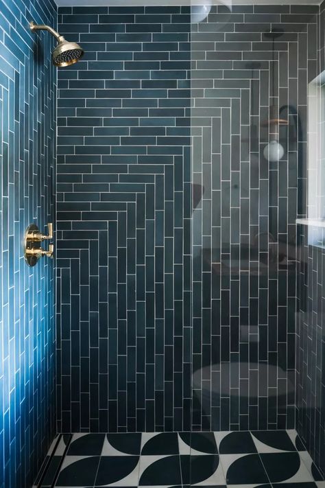 Is Subway Tile Out of Style? Designers Share Their Thoughts Yond Interiors, Tile Bathrooms, Subway Tile Patterns, Blue Subway Tile, Natural Stone Countertops, Black Tile, Tile Trends, Black Tiles, Bathroom Reno