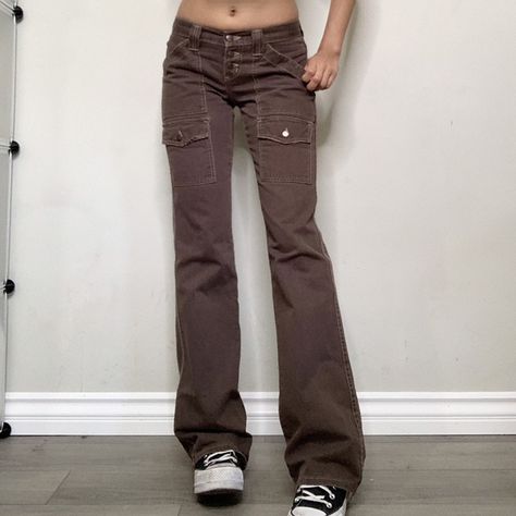 Jeans Marron, Denim Aesthetic, Aesthetics Vintage, Jeans Grunge, Low Waist Pants, Brown Jeans, Low Waist Jeans, Low Rise Flare Jeans, Jean Large