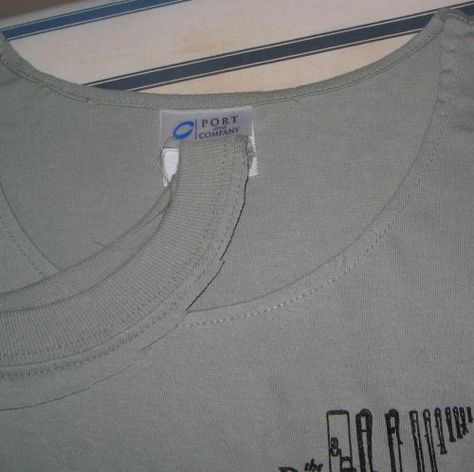 T-shirt neck Ribbing Removal.  Do you have a stash of guy t-shirts that you love but secretly wish they had a more feminine neckline? This is the easiest way to modify a t-shirt neckline.  And THE BEST EXPLANATION I've ever found. Yes I'm shouting!  http://fiber-fever.blogspot.com/2011/08/t-shirt-neck-ribbing-removal.html Diy Necklines, Modified Clothing, T Shirt Reconstruction, Shirt Alterations, Cut Hoodies, Altered T Shirts, Shirt Makeover, Great Aunt, Tshirt Refashion