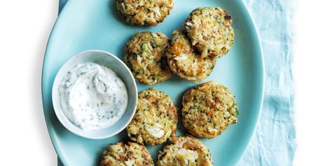 Salmon Bites Recipe, Crab Cakes Recipe, Best Thanksgiving Appetizers, Mini Crab Cakes, Crab Cake Recipes, Christmas Appetizers Easy, Crab Cake Recipe, Sweet Potato Skins, Cheese Dip Recipes