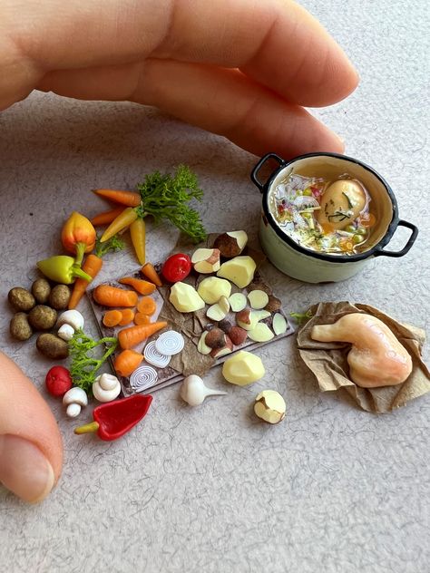 a miniature doll on a scale of 1 to 12. The process of making soup. The composition is made of polymer clay and cardboard. The miniature is suitable for a dollhouse on a scale of 1 to 12 And will also be an excellent children's gift. The composition is as bright as in the photo, the soup is made of resin and polymer clay. Making Tiny Things, Polymer Clay Dollhouse Miniatures Diy, Miniature Clay Ideas, How To Make Mini Stuff, Mini Clay Food, Barbie Supplies, Doll House Food, Garden Diorama, Making Soup