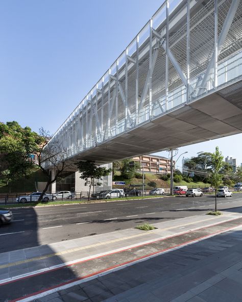 Steel Bridge Structure, Architecture Study, Bridge Structure, Steel Architecture, Steel Bridge, Sky Bridge, Richard Meier, Airport Design, Architecture Building Design