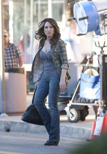 Katy Sagal, Gemma Teller Style, Sons Of Anarchy Gemma, Gemma Teller Morrow, Gemma Teller, Biker Mom, Katey Sagal, Sons Of Anarchy Motorcycles, Lena Dunham