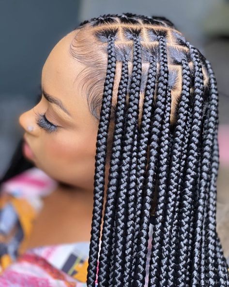 Neat Shiny Medium Box Braids Bridal Hairstyles Videos, Box Braids Medium, Box Braid Hairstyles, Box Braids Styles, Braids Medium, Red Box Braids, Laid Edges, Hairstyle 2024, Triangle Box Braids