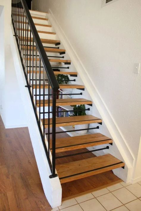 Stairs Makeover Design, Diy Staircase Makeover, Stairs Makeover Ideas, Stair Renovation, Stairs Renovation, Open Stairs, Diy Staircase, Stairs Makeover, Staircase Remodel